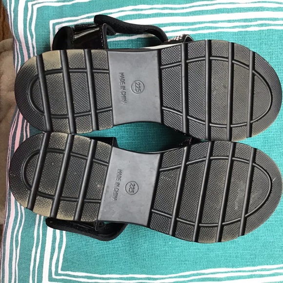 Ladies Perugino bedazzled sandals size 5.5-6 - Picture 7 of 8